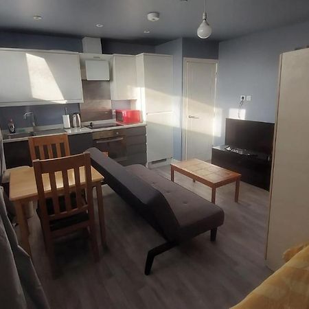 Modern Studio Maidstone - Redecorated Oct 2023 외부 사진