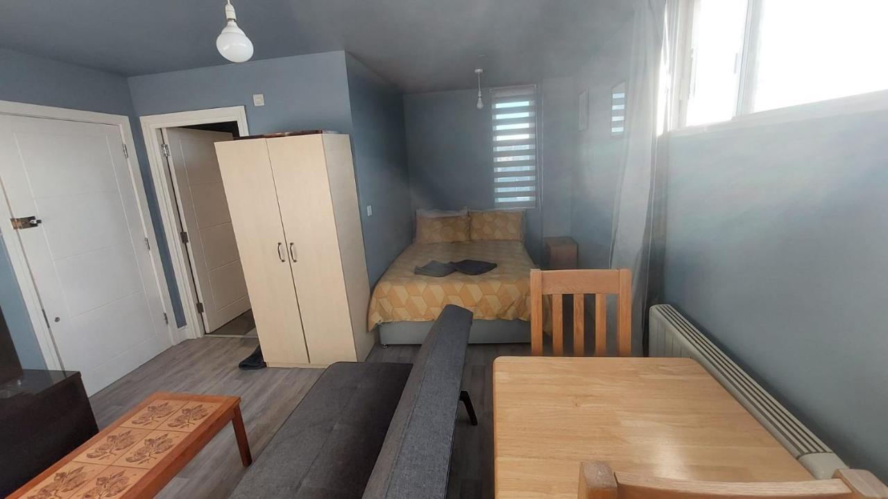 Modern Studio Maidstone - Redecorated Oct 2023 외부 사진