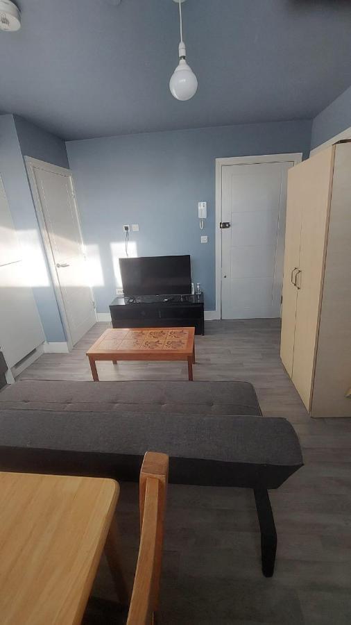 Modern Studio Maidstone - Redecorated Oct 2023 외부 사진